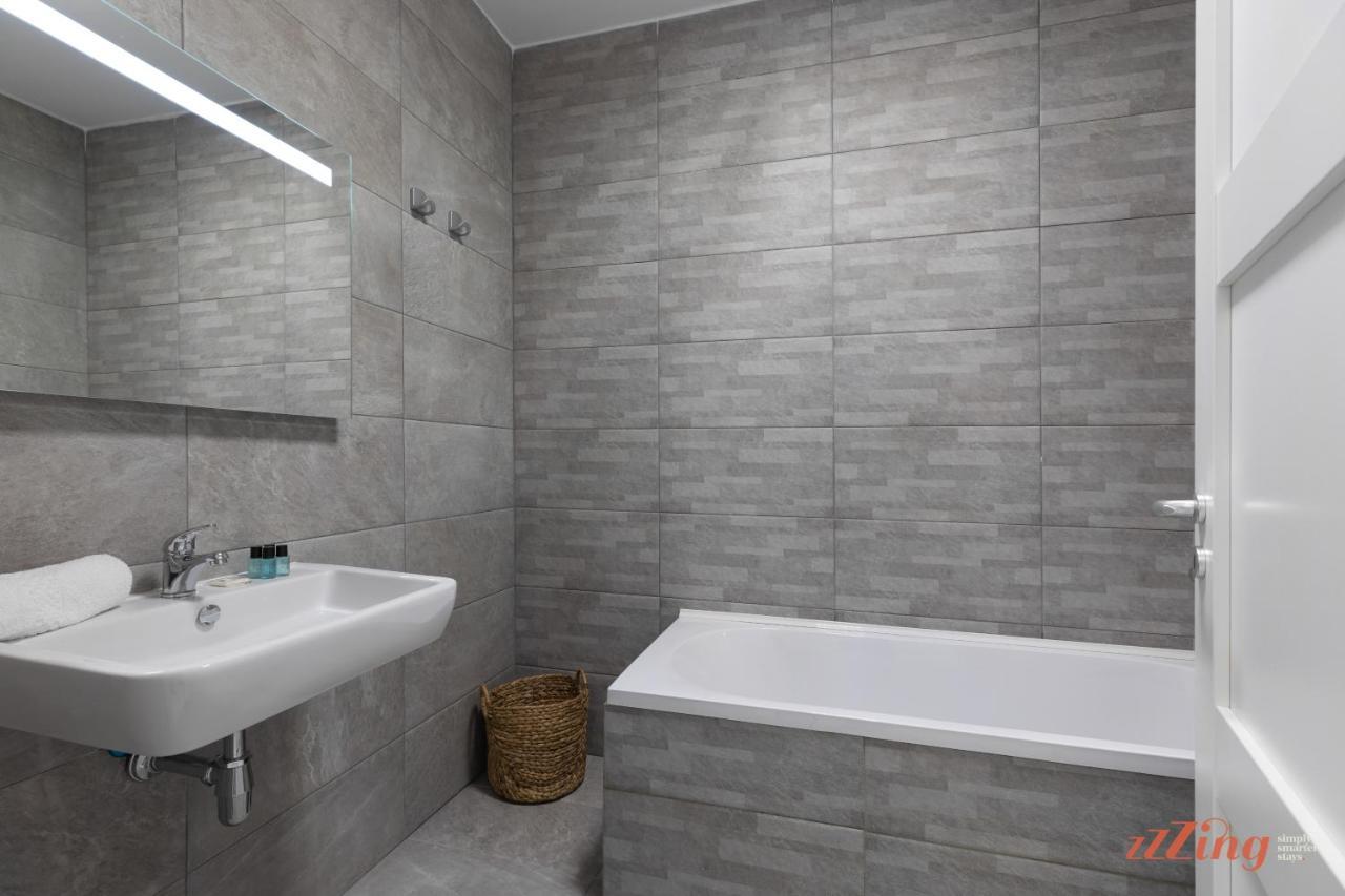 A Stunning Apartment With Spectacular Sea Views خليج سانت بول المظهر الخارجي الصورة