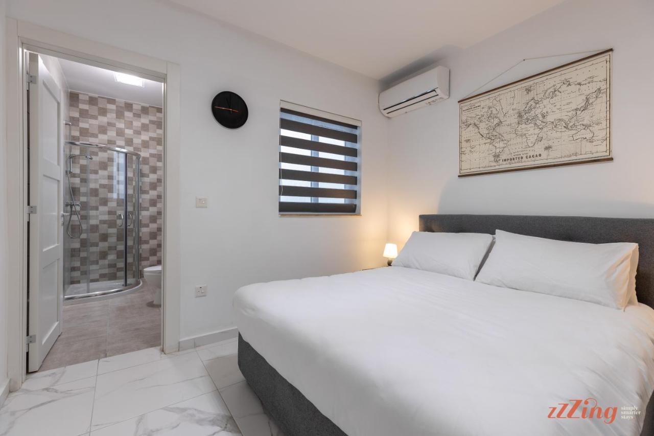 A Stunning Apartment With Spectacular Sea Views خليج سانت بول المظهر الخارجي الصورة
